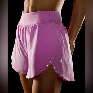 Lululemon fast and free reflective high rise short, size 8. Color: dahlia mauve